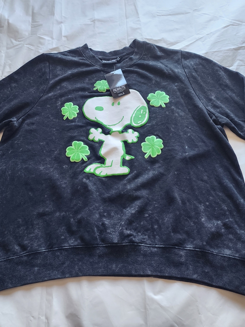 Peanuts St. Patricks Day Women's Graphic Sweatshirt Mineral Washed Charcoal 2XL
